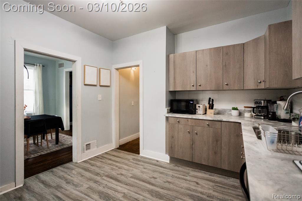 2547 Sheridan Street, Detroit, MI 48214 — Photo 19