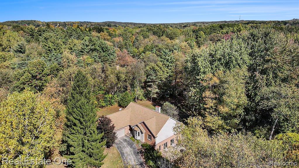 5690 White Lake Road, Clarkston, MI — Photo 4