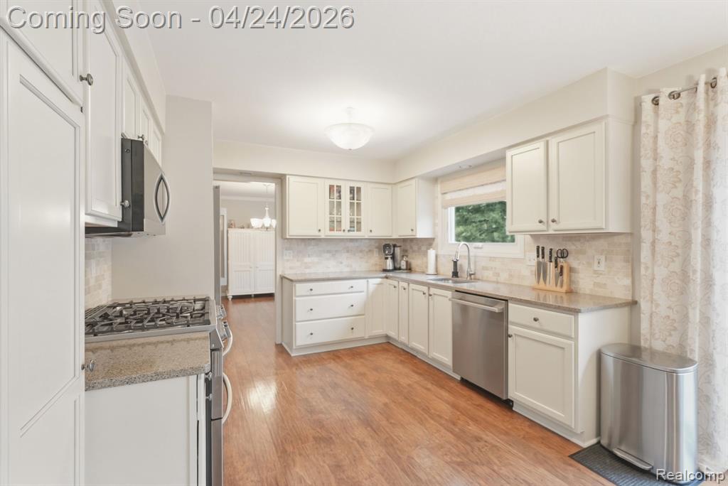 8750 Williamsport Drive, White Lake, MI — Photo 11