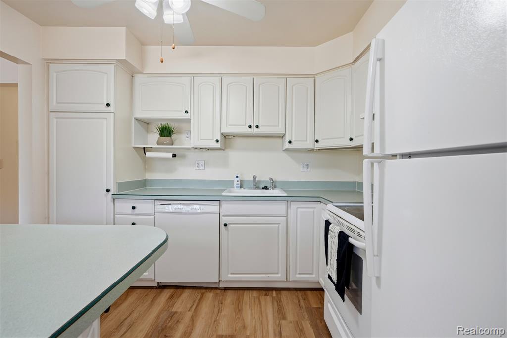 7325 Woodview Street, 1, Westland, MI — Photo 12