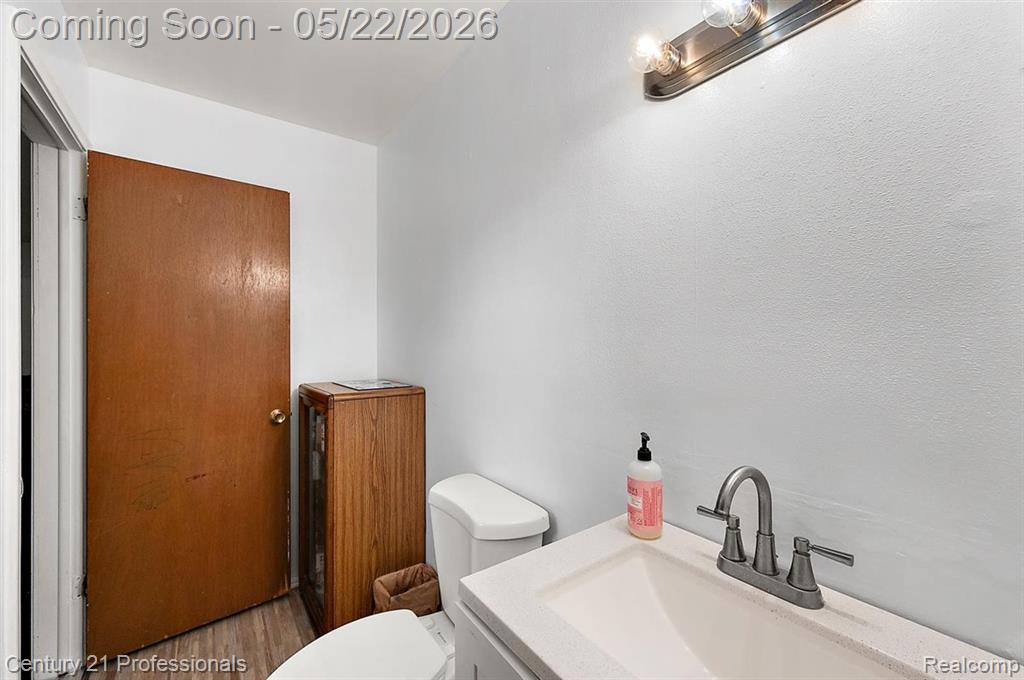 4255 Whispering Oak Drive, Flint, MI 48507 — Photo 28