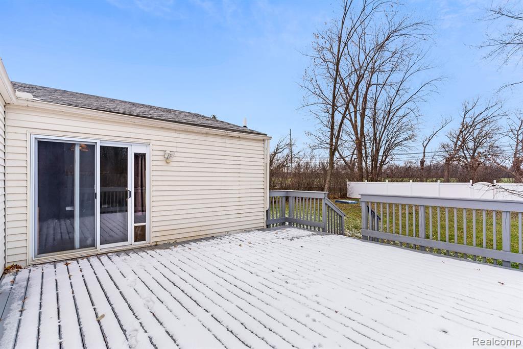 9101 ARLINGTON Drive, Ypsilanti, MI 48198 — Photo 31