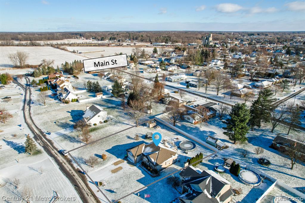 12141 COUNTRY RUN Drive, Birch Run, MI 48415 — Photo 4