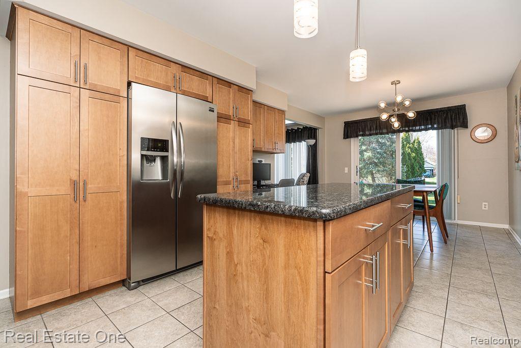 40323 FORDWICH Drive, Sterling Heights, MI 48310 — Photo 17