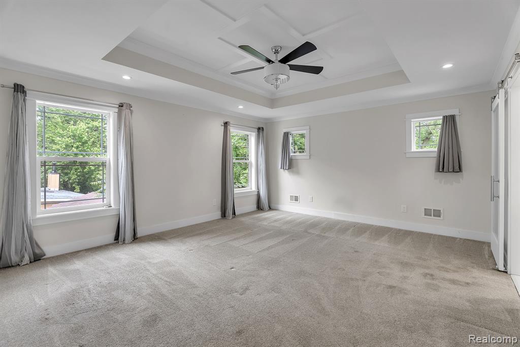 423 Woodlawn Ave, Royal Oak, MI 48073 — Photo 19
