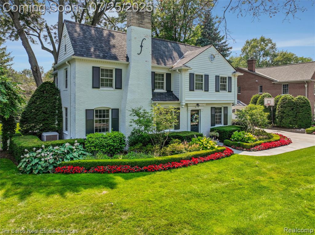 51 Lochmoor Boulevard, Grosse Pointe Shores, MI 48236 — Photo 3