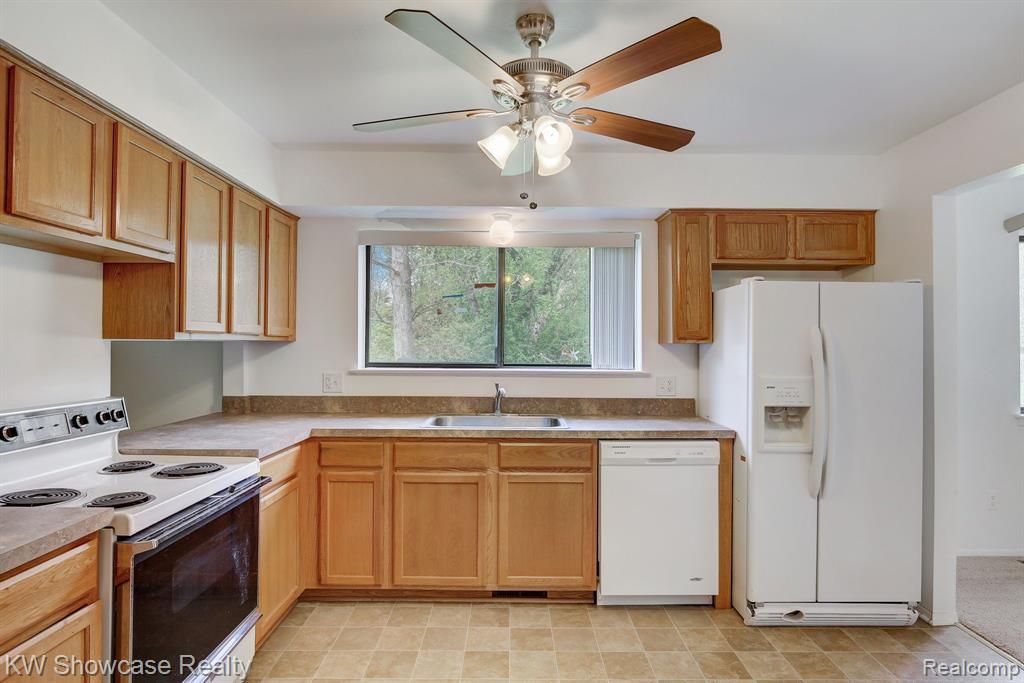 1365 RUE DEAUVILLE Boulevard, Ypsilanti, MI 48198 — Photo 7