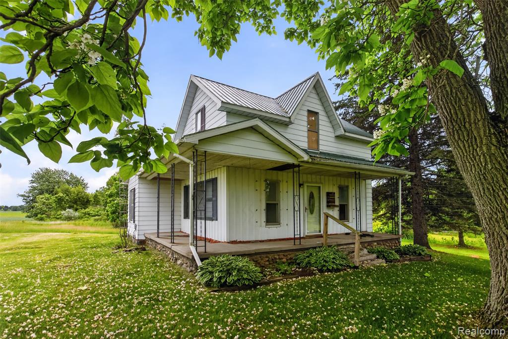 6007 Leix Road, Mayville Vlg, MI 48744