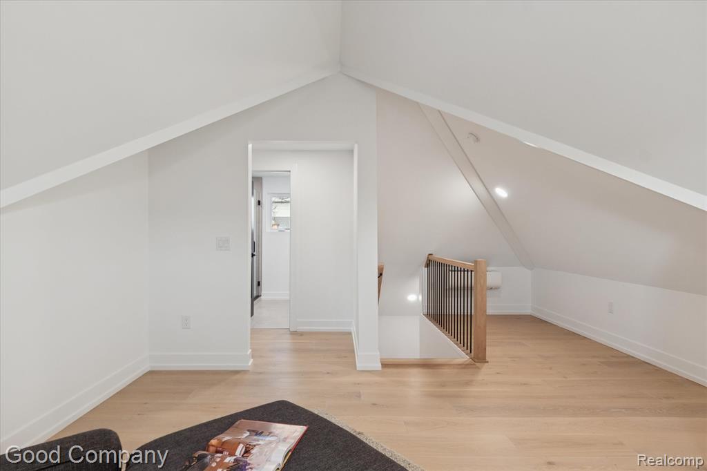 125 N Washington Ave Avenue, Royal Oak, MI, 48067