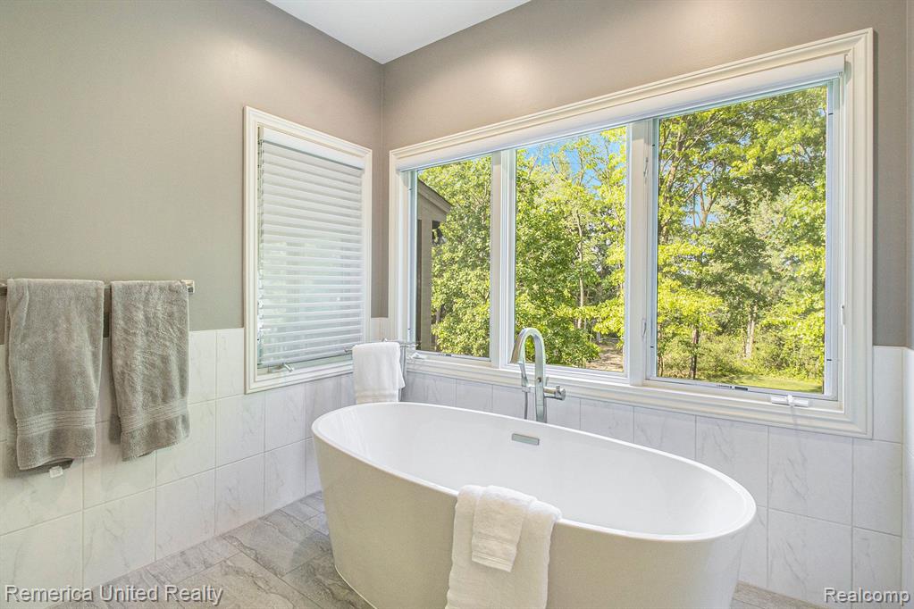 5259 RIVER RIDGE Drive, Brighton, MI 48116 — Photo 35