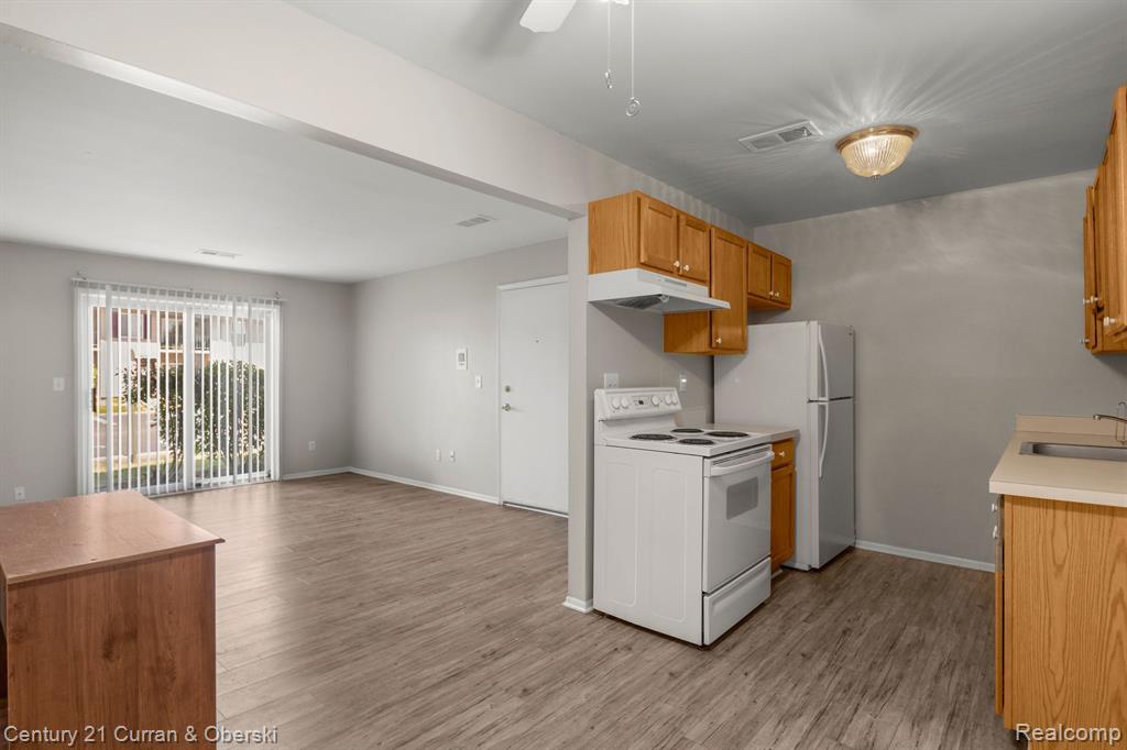 10021 Allen Pointe Drive, 83, Allen Park, MI 48101 — Photo 11