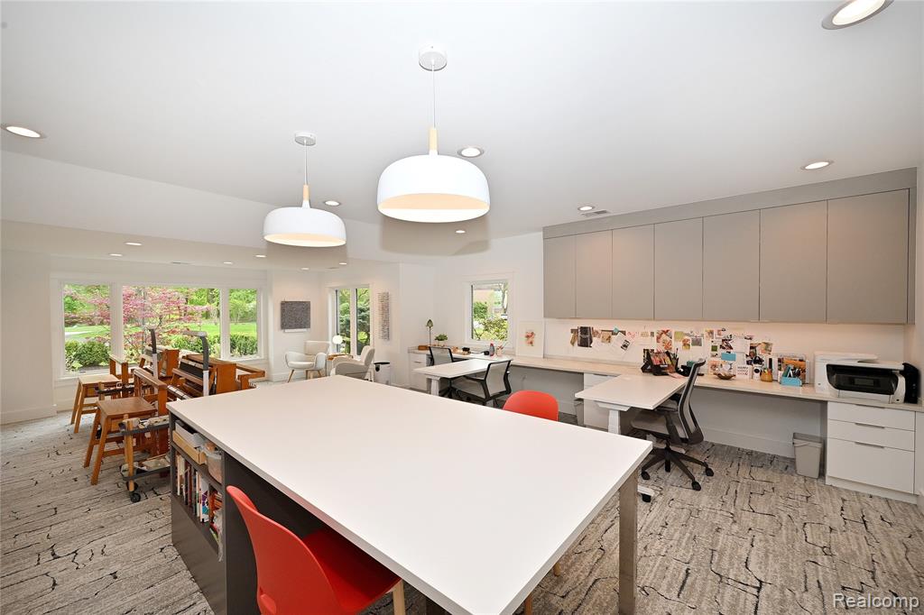 4801 N Harsdale Road, Bloomfield Hills, MI 48302 — Photo 18