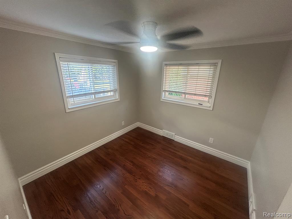 760 S EVERGREEN Street, Plymouth, MI 48170 — Photo 25