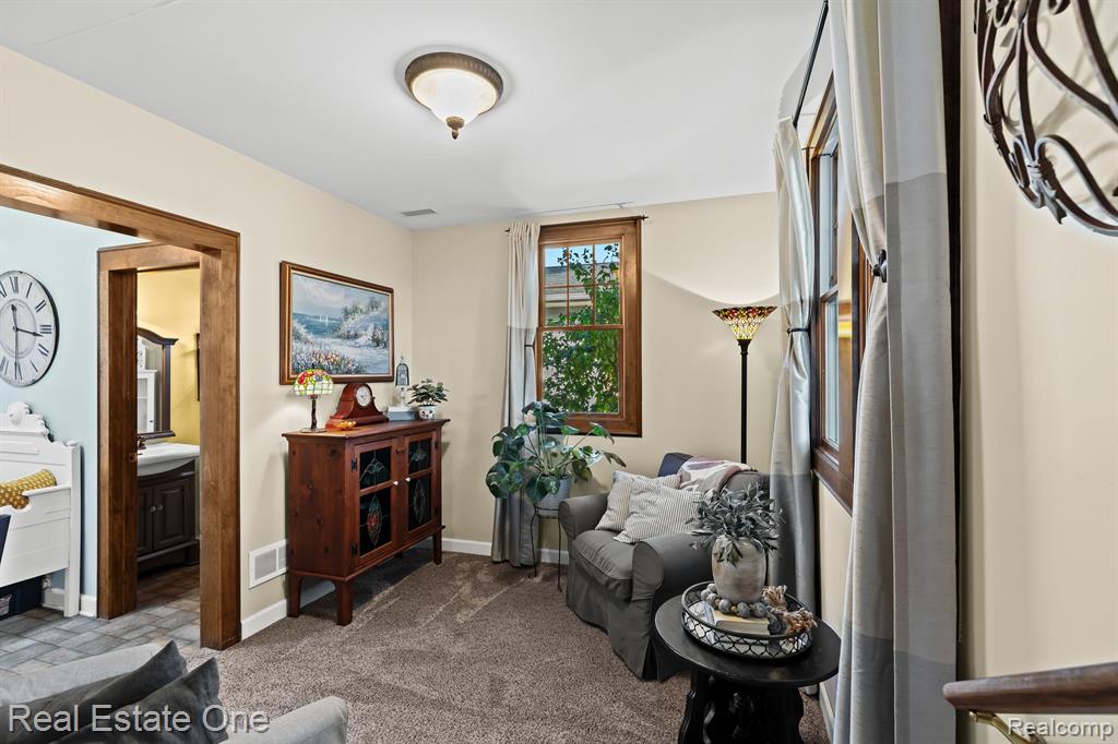 240 MONT EAGLE Street, Milford, MI 48381 — Photo 26