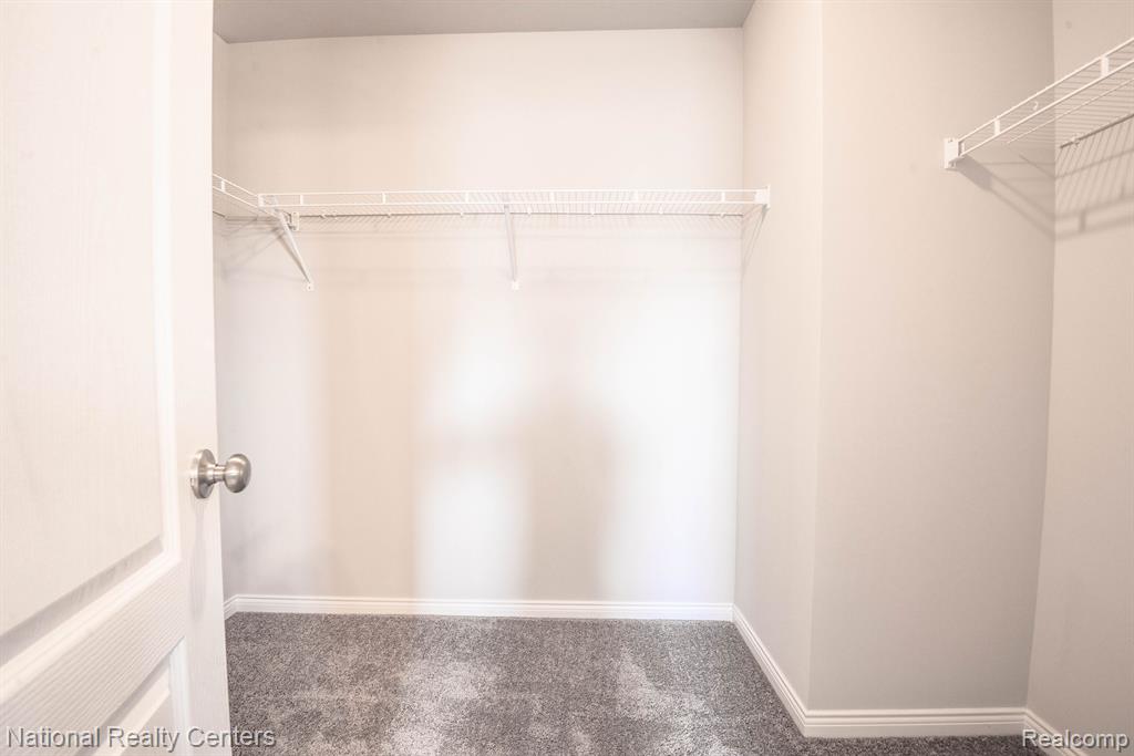 10475 Valley Drive, Goodrich Vlg, MI — Photo 14