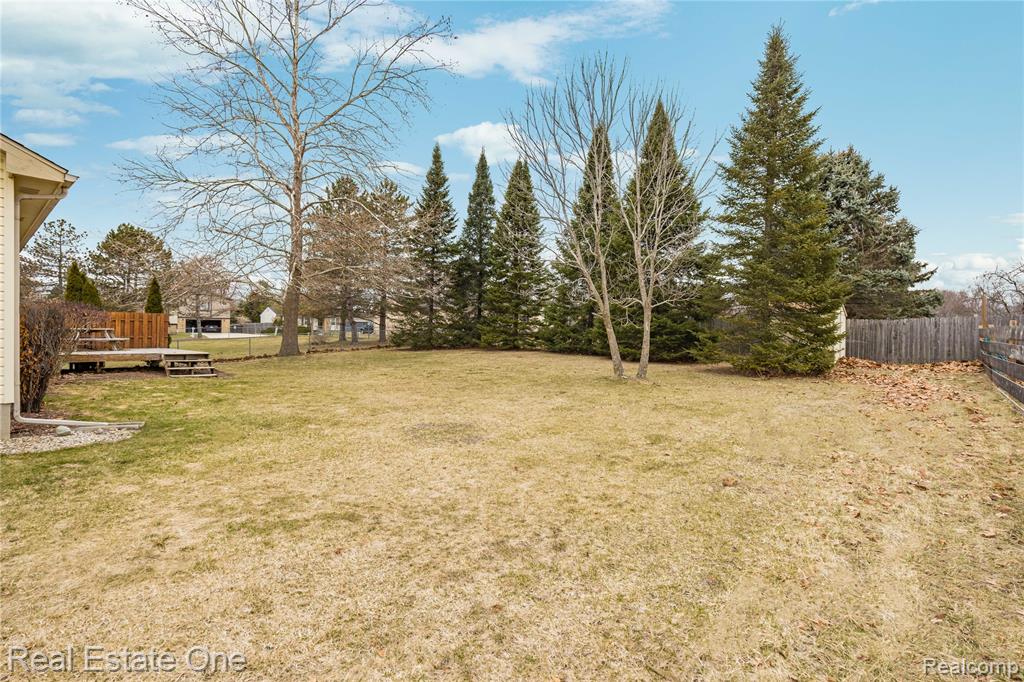 6335 Stonehearth Pass, Grand Blanc, MI 48439 — Photo 44