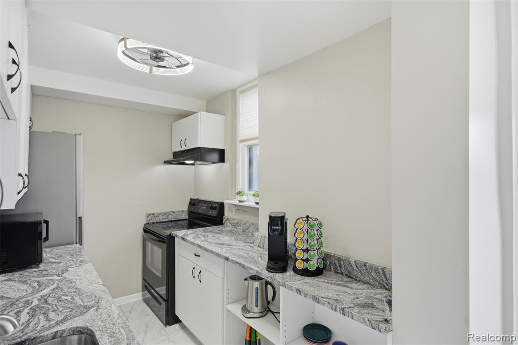 8120 E Jefferson Avenue, 1B1, Detroit, MI 48214 — Photo 15