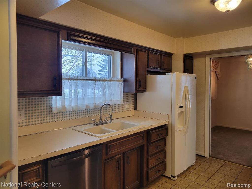 8789 Donna Street, Westland, MI — Photo 23