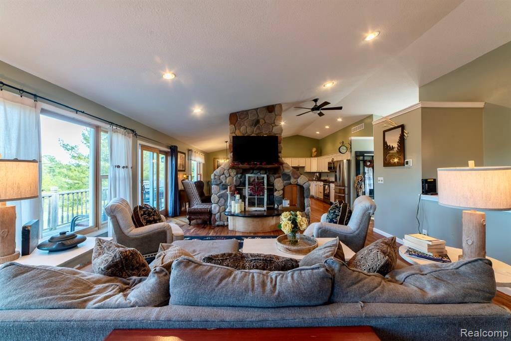 5200 Blue Heron Lane, Cheboygan, MI 49721 — Photo 10
