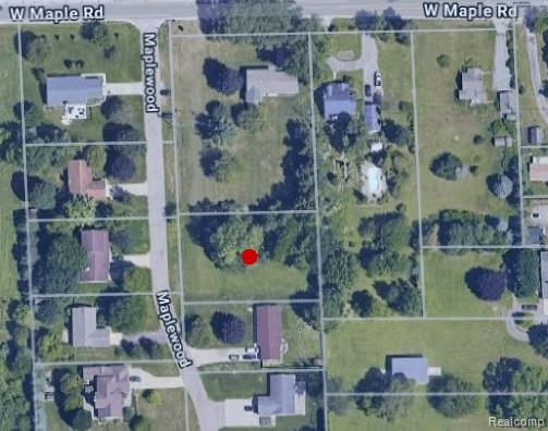 570 Maplewood Lane, Wixom, MI — Photo 4