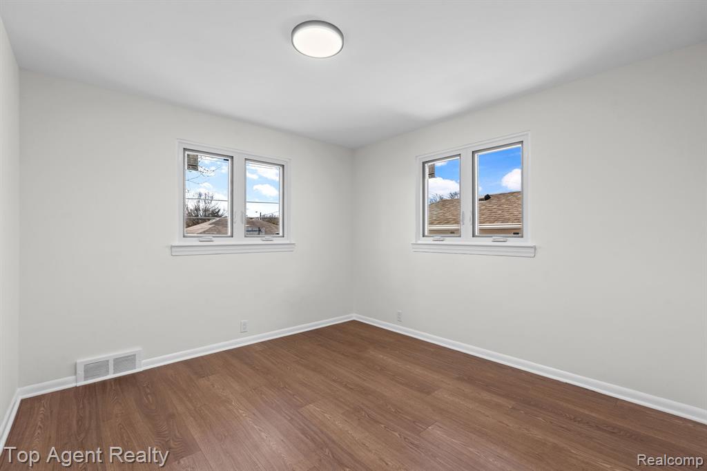 23701 Marlow Street, Oak Park, MI 48237 — Photo 29
