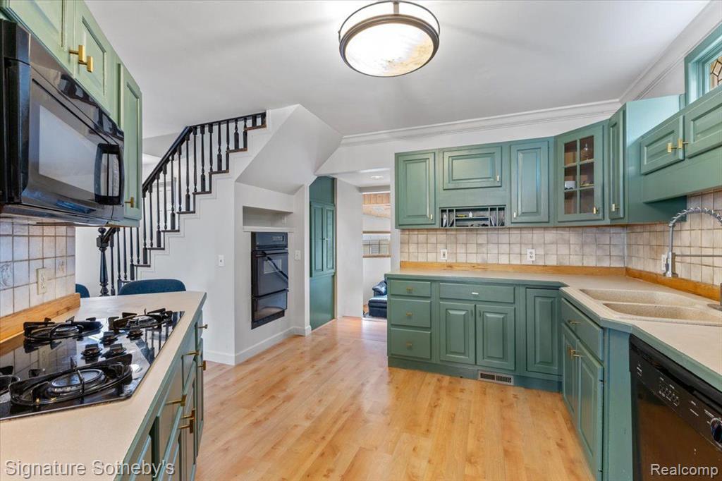 888 HUMPHREY AVE, Birmingham, MI 48009 — Photo 5