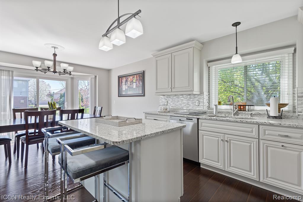 51874 EMIL Drive, Macomb, MI 48042 — Photo 14