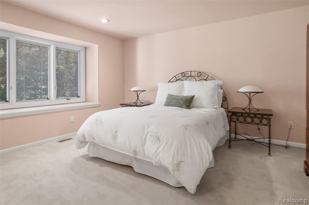 5575 Forman Drive, Bloomfield Hills, MI 48301 — Photo 38
