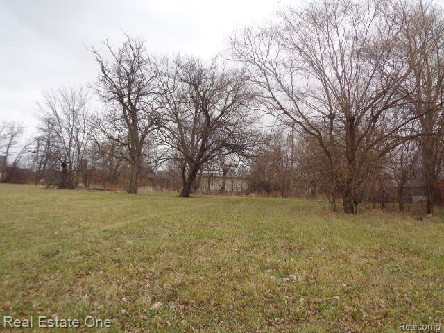 3330 14TH Street - Photo 2
