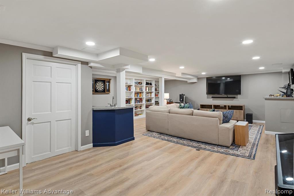 45735 SHEFFIELD Drive, Novi, MI — Photo 37
