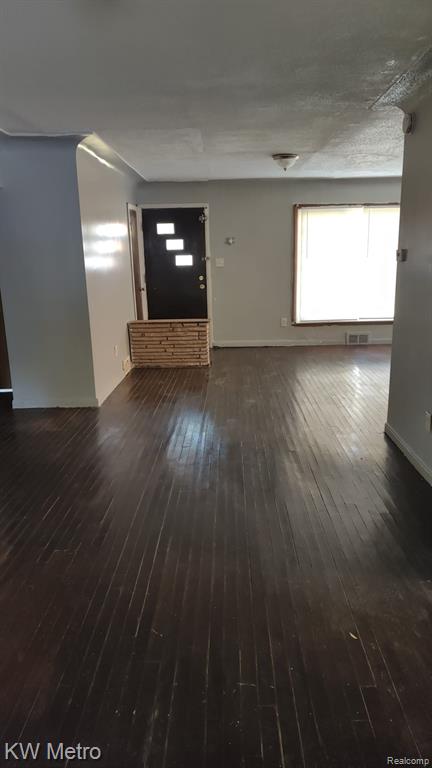 8272 E Outer Drive, Detroit, MI 48213 — Photo 2