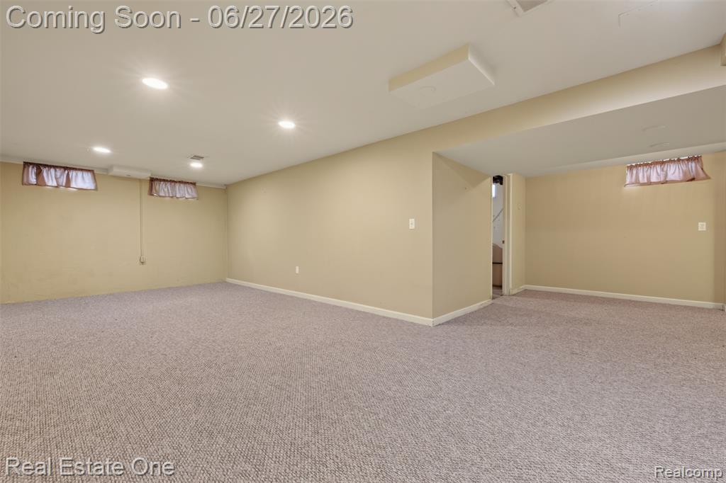 10379 Hegel Road, Goodrich Vlg, MI — Photo 37