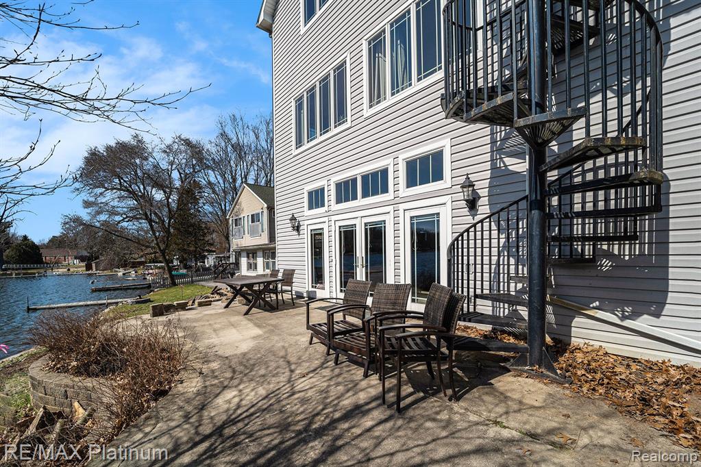 6512 BUCKSHORE Drive, Whitmore Lake, MI 48189 — Photo 41