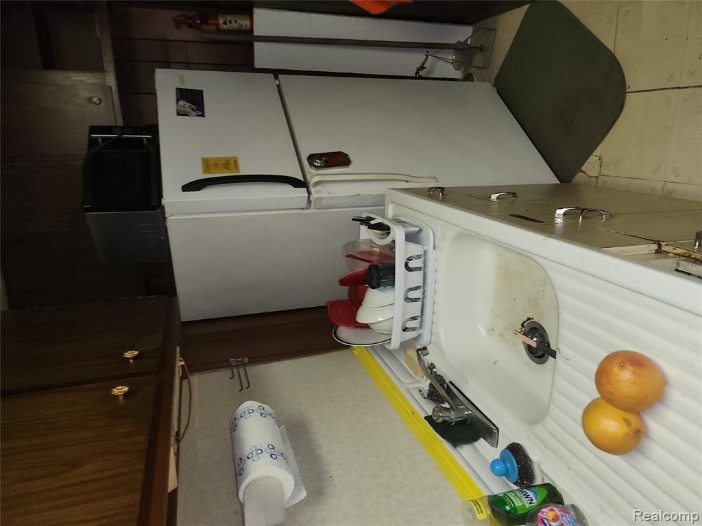 585 Owen Street, Detroit, MI 48202 — Photo 28