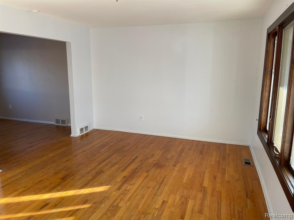 40420 MEADE POINT Drive, Sterling Heights, MI 48313 — Photo 3