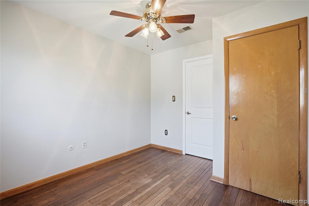 49750 Nautical Drive, Chesterfield, MI 48047 — Photo 18