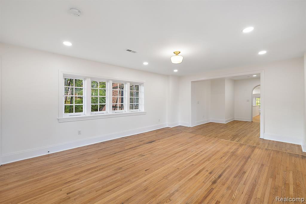 360 Lodge Drive, Detroit, MI 48214 — Photo 62