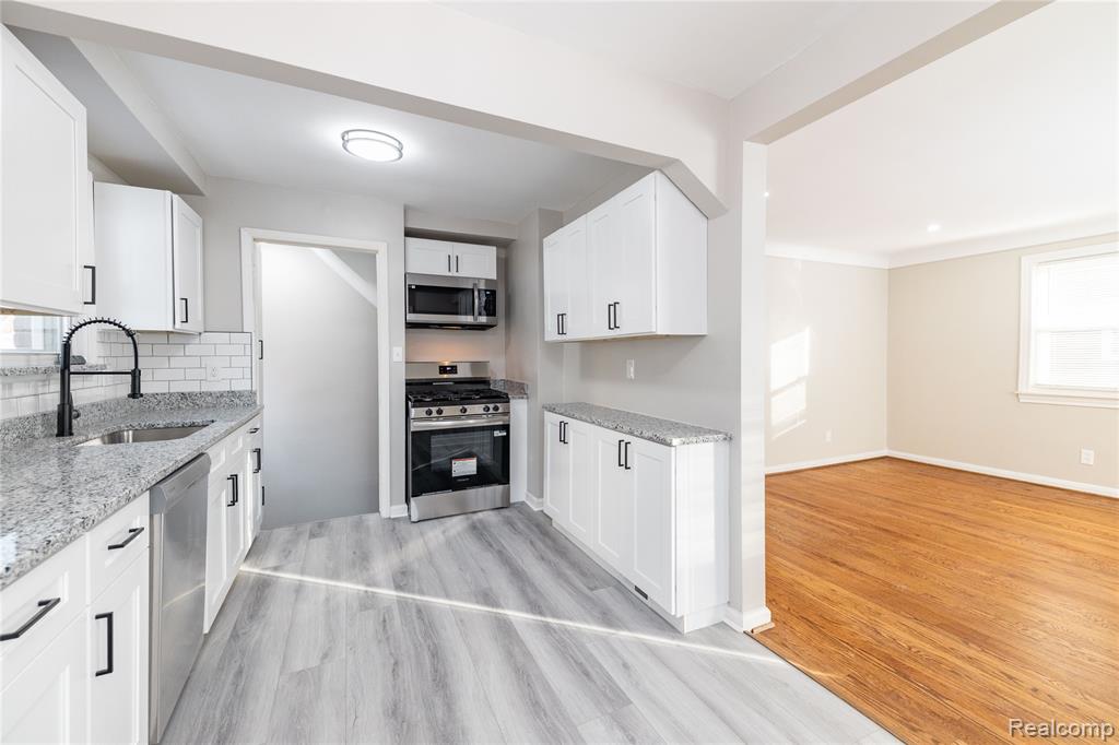 9255 Hubert Avenue, Allen Park, MI 48101 — Photo 10