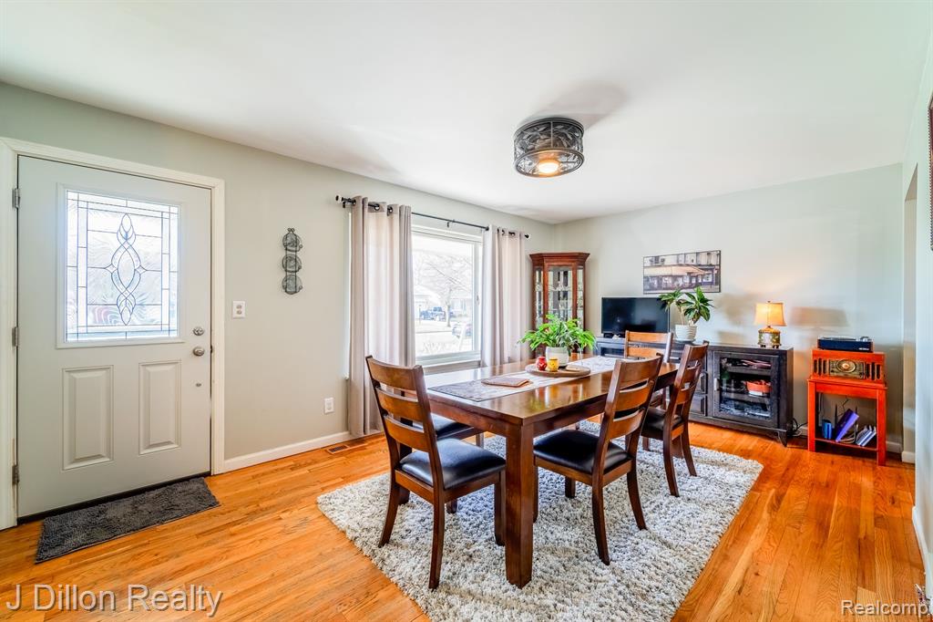 39830 EDMUNDTON Drive, Canton, MI 48187 — Photo 19