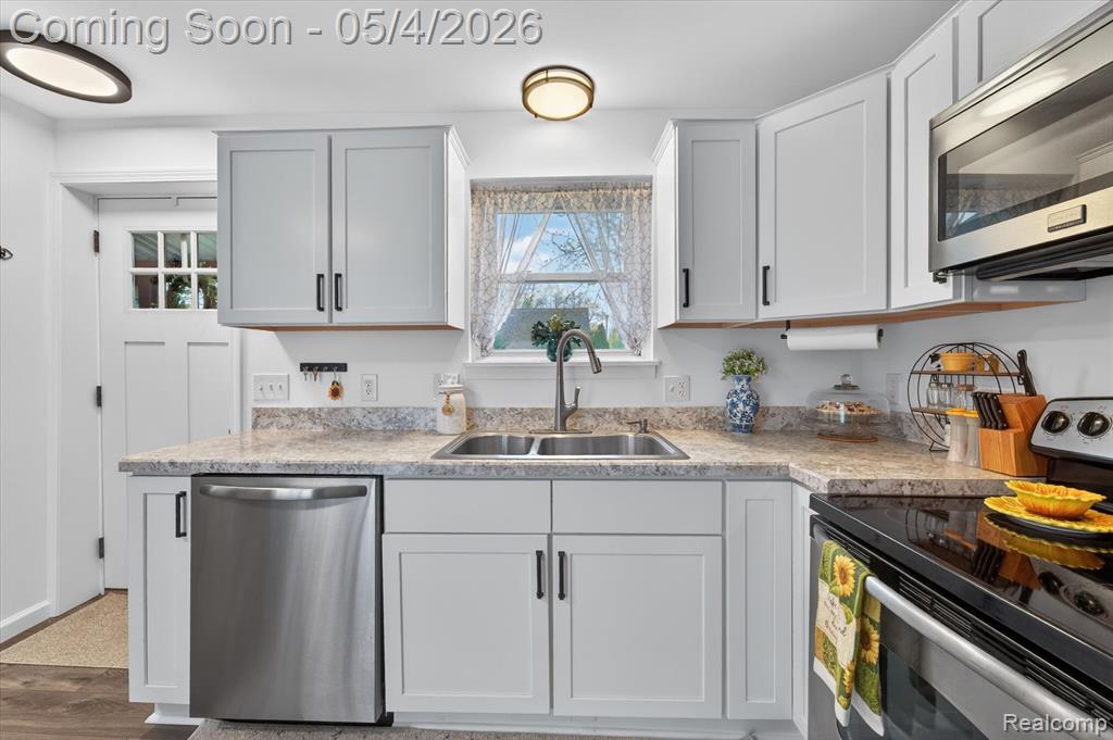 107 S Lester Street, Capac, MI 48014 — Photo 13