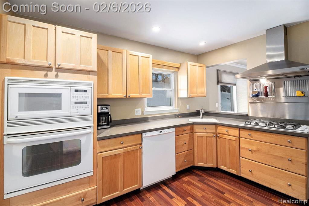 24516 Simmons Drive, Novi, MI — Photo 4