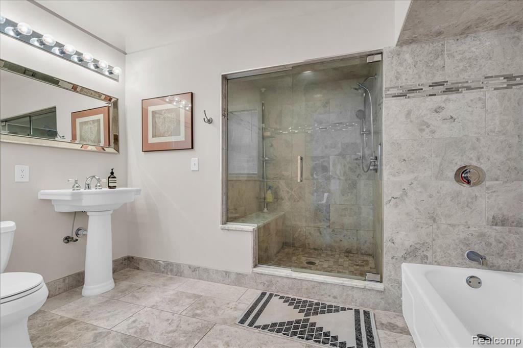 2900 E Jefferson Avenue, C5, Detroit, MI 48207 — Photo 23