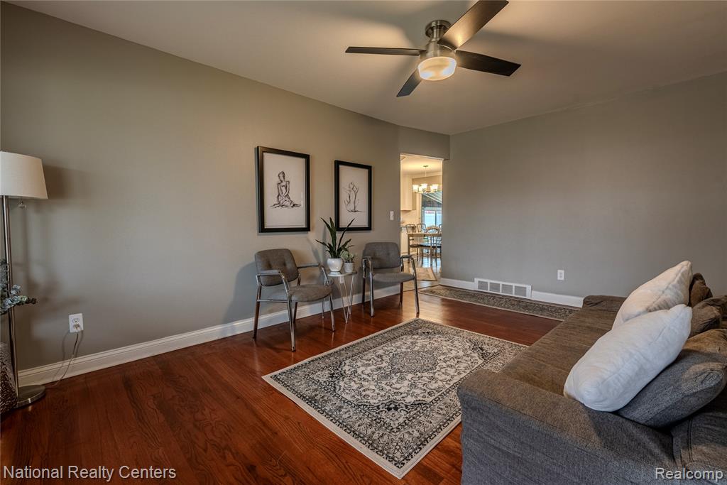 4760 Red Maple Drive, Warren, MI 48092 — Photo 9