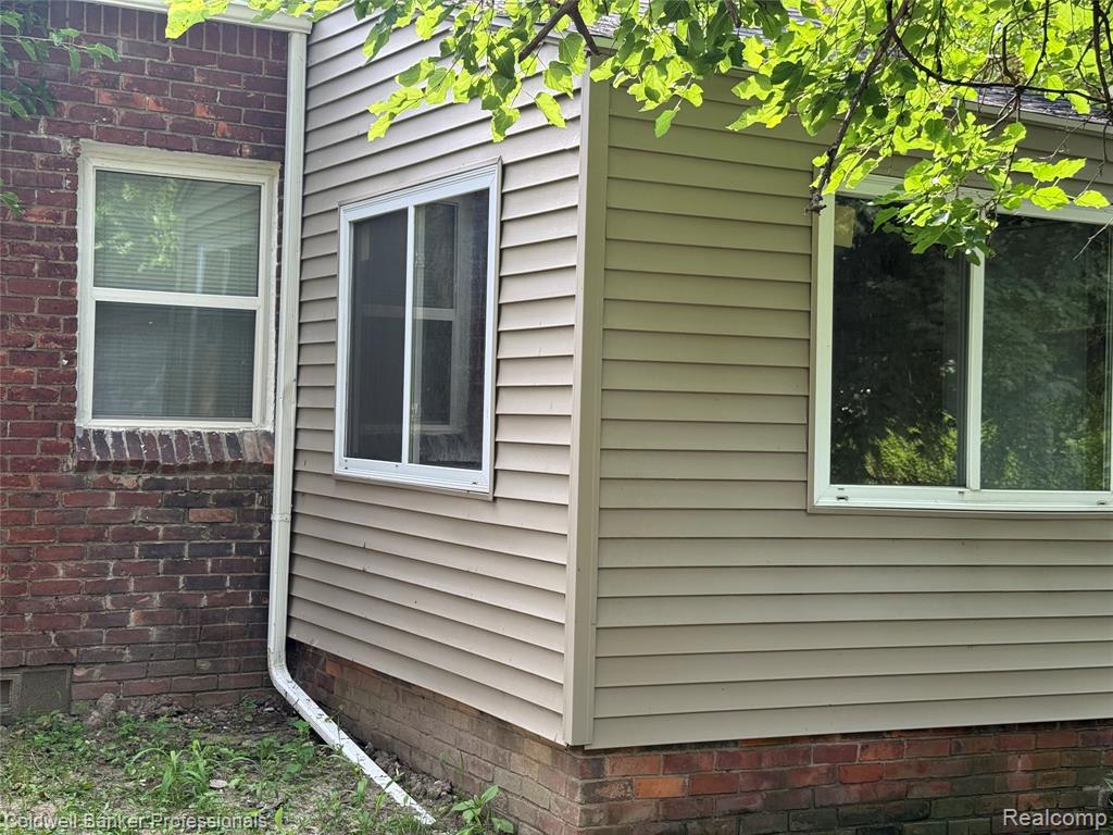 9141 Wayburn Street, Detroit, MI 48224 — Photo 5