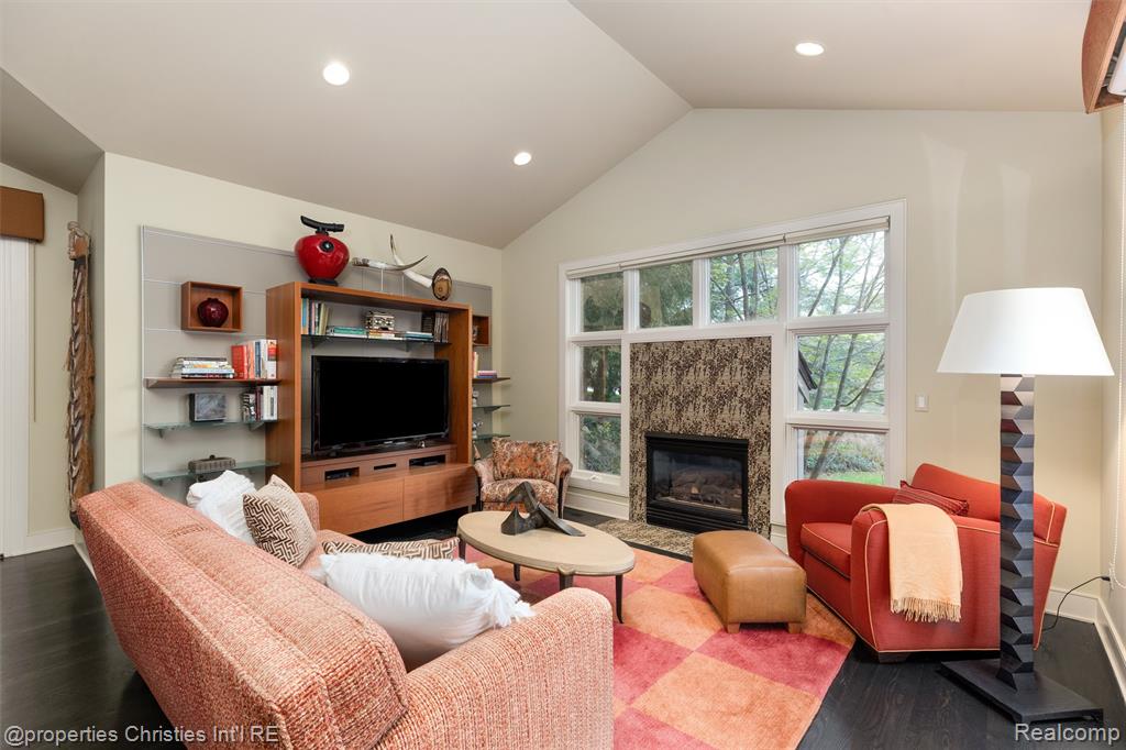 4712 Buckby Cross, Bloomfield Hills, MI 48302 — Photo 18