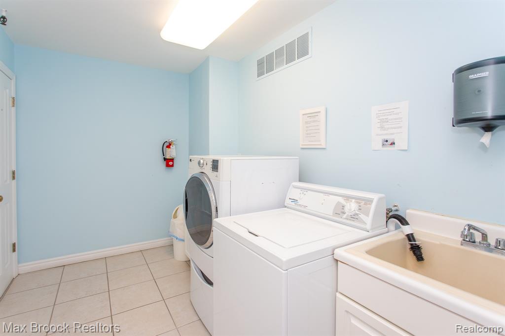 444 Chester Street, 420, Birmingham, MI 48009 — Photo 33