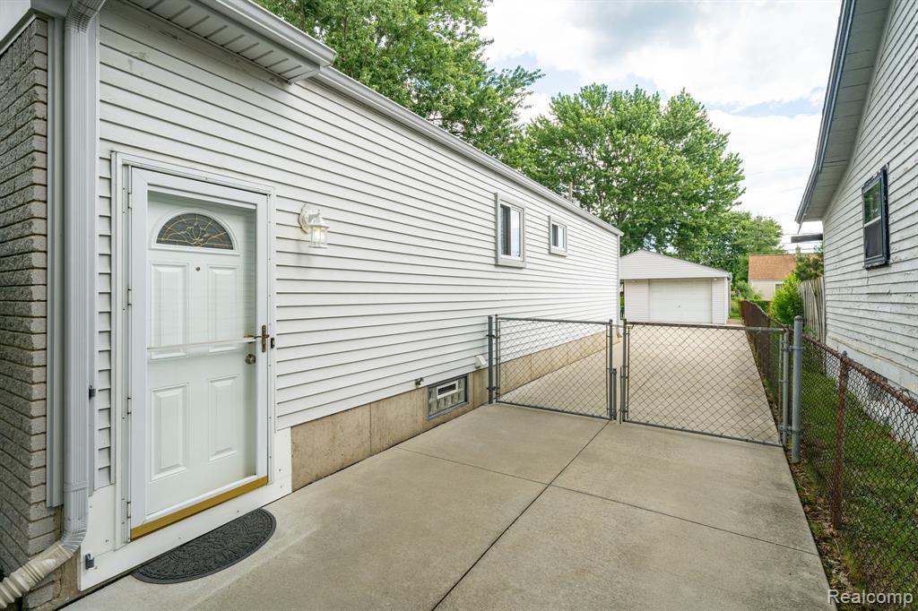 27860 Kaufman Street, Roseville, MI 48066 — Photo 23
