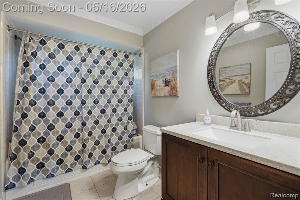 21420 Salisbury Avenue, Grosse Ile, MI 48138 — Photo 17