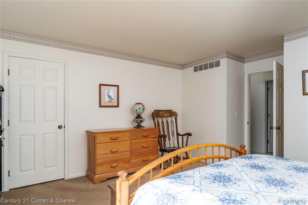44976 Yorkshire Drive, Novi, MI — Photo 22