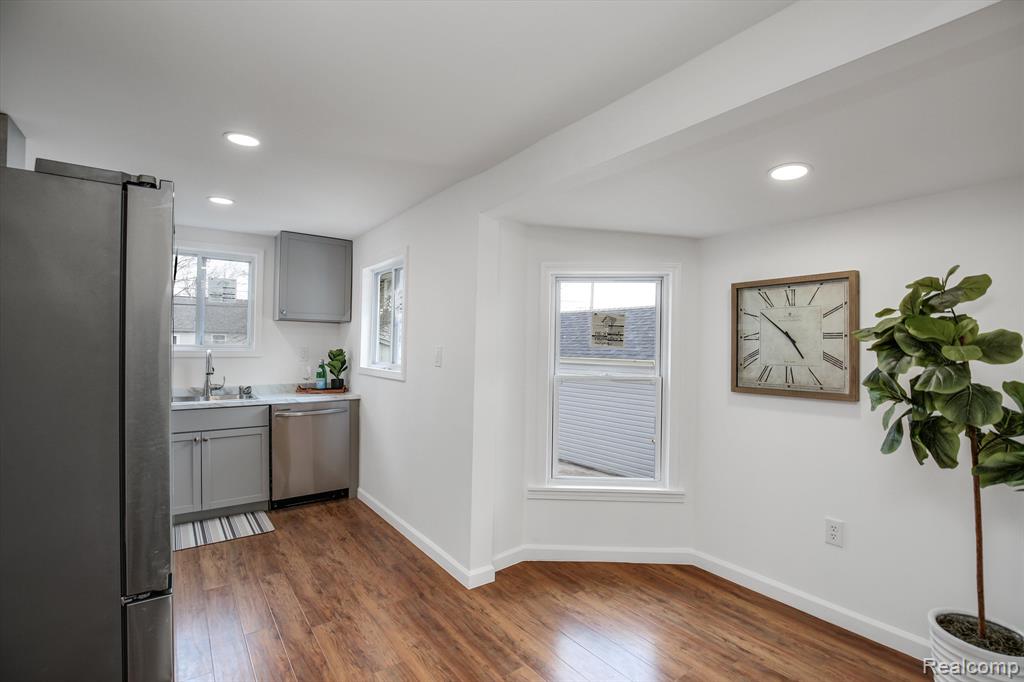 885 PARKWOOD Avenue, Ypsilanti, MI 48198 — Photo 10